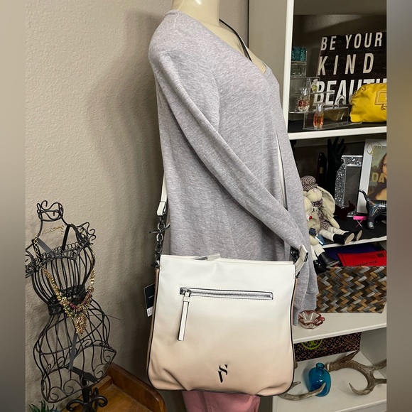 Like Nwt Simply Vera Vera Wang Vegan Leather Purse Poshmark